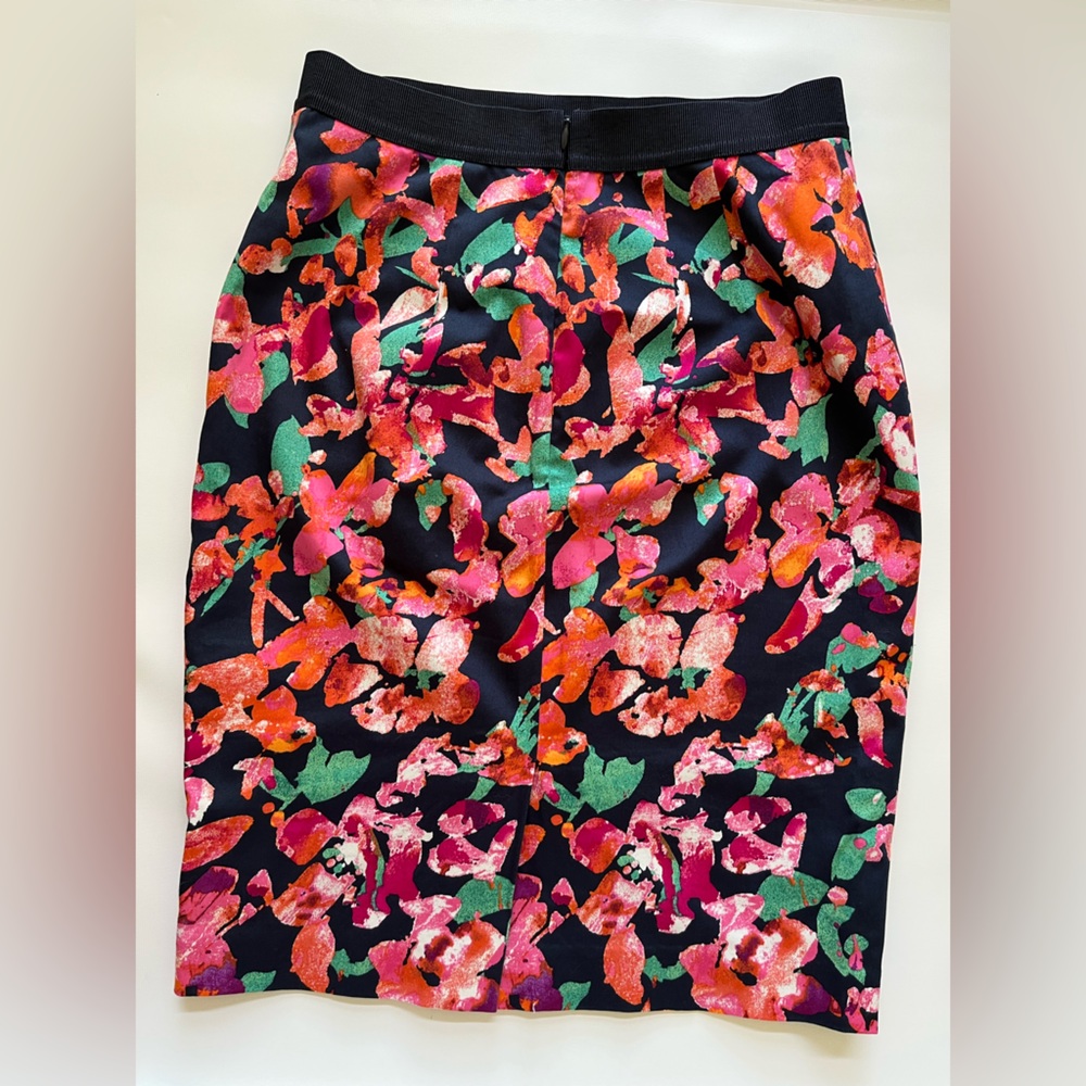 Floral Print Women's Skirt - Picture 4 of 5